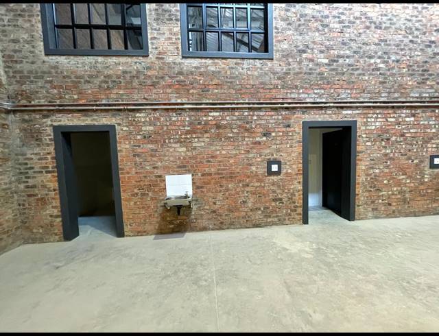 877M² WAREHOUSE TO LET IN RIVERSANDS
